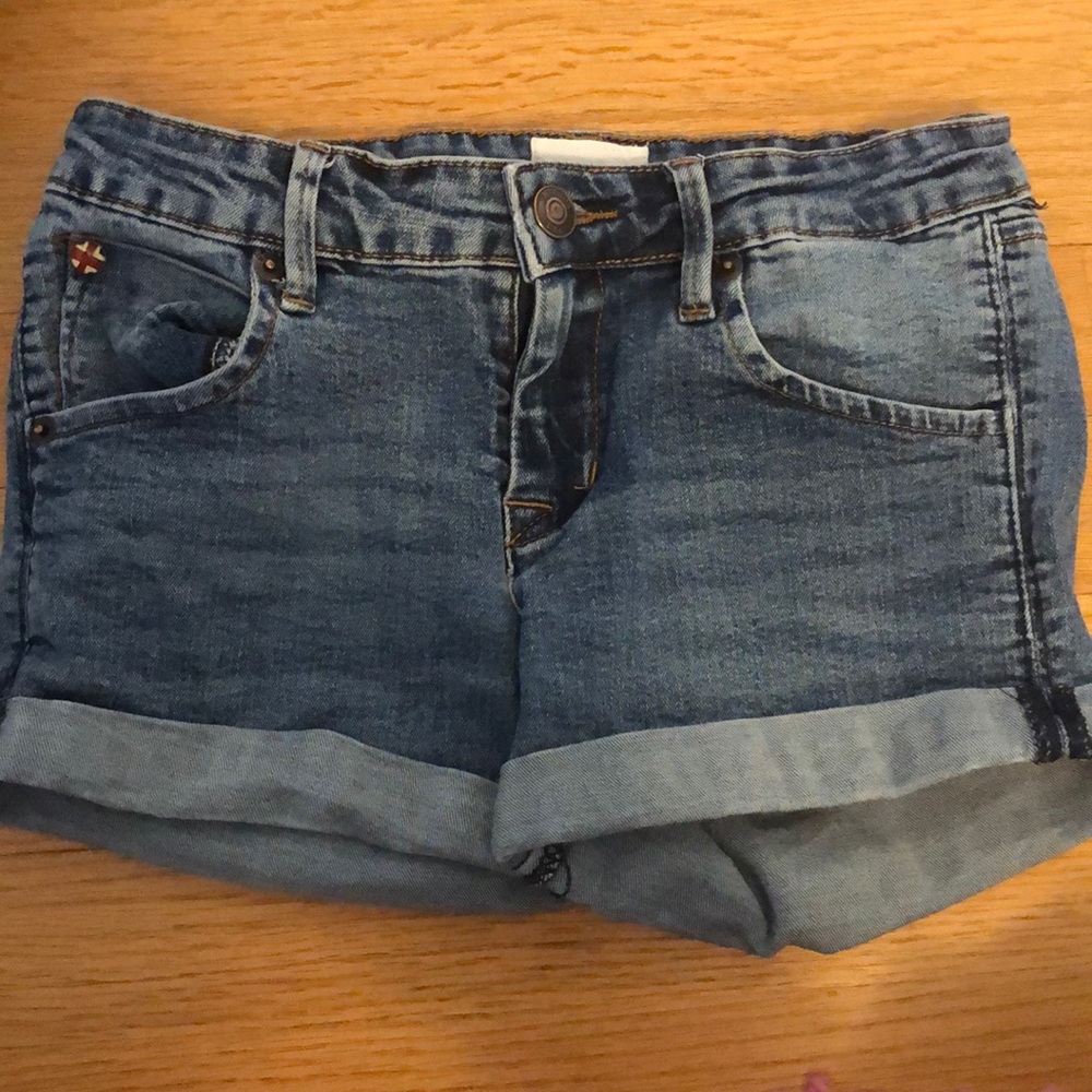 hudson light wash jean shorts
